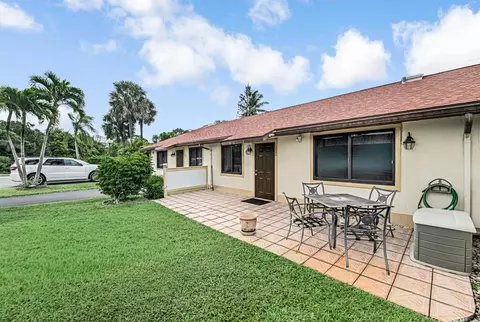 815 Andrew Redding Rd #202, Lantana, FL 33462