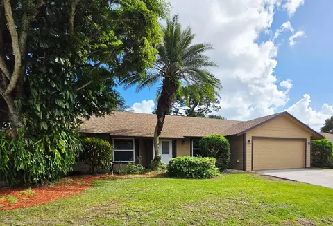 3930 Black Forest Cir, Boynton Beach, FL 33436