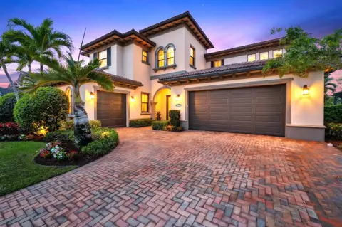 8685 Watercrest Cir W, Parkland, FL 33076