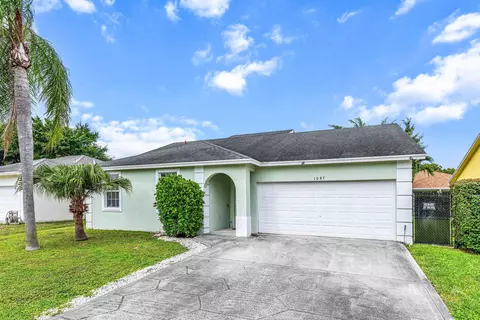 1087 Salmon Isle, Greenacres, FL 33413