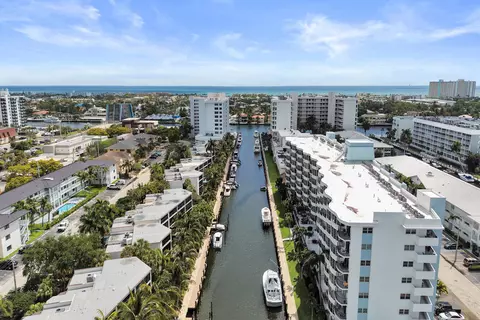 3051 NE 48th St #702, Fort Lauderdale, FL 33308