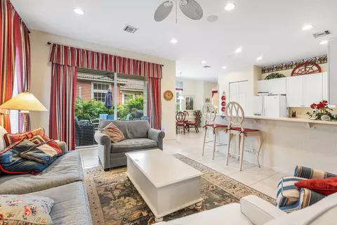 Living - 123 Via Castilla, Jupiter, FL 33458 photo 3 of 6