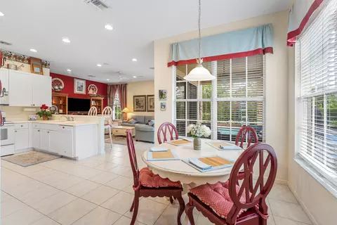 Dining - 123 Via Castilla, Jupiter, FL 33458 photo 4 of 4