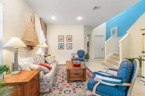 Living - 123 Via Castilla, Jupiter, FL 33458 photo 6 of 6