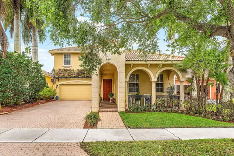 Exterior - 123 Via Castilla, Jupiter, FL 33458 photo 3 of 7