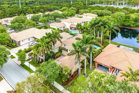 View/Area - 123 Via Castilla, Jupiter, FL 33458 photo 2 of 16