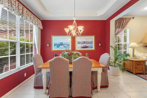 Dining - 123 Via Castilla, Jupiter, FL 33458 photo 3 of 4