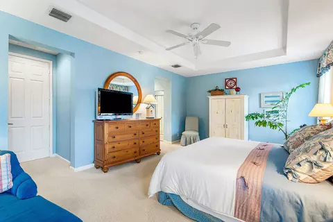 Bedroom - 123 Via Castilla, Jupiter, FL 33458 photo 6 of 8
