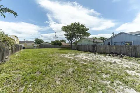 628 N K St, Lake Worth Beach, FL 33460