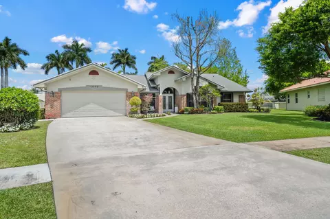 1540 Farmington Ct, Wellington, FL 33414