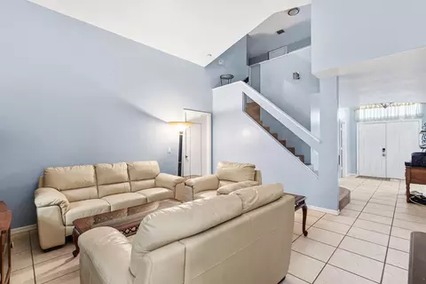 Living - 143 St Michaels Ct, Jupiter, FL 33458 photo 3 of 4