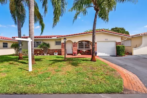 1211 NW 44th St, Pompano Beach, FL 33064