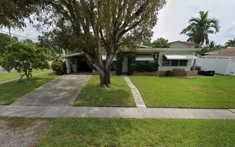 712 NE 23rd Ter, Pompano Beach, FL 33062