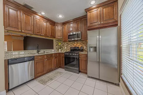 10931 Sea Hibiscus Ln, Tamarac, FL 33321