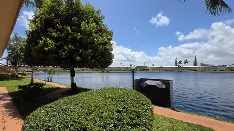900 SW 10th Ter #2S, Hallandale Beach, FL 33009