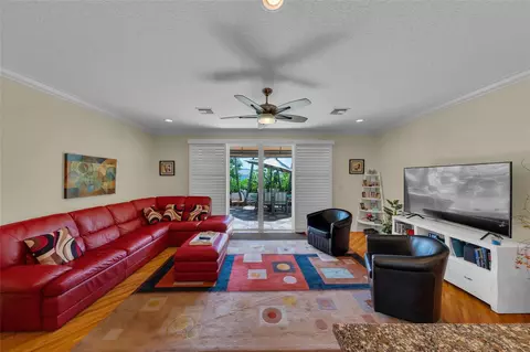 1327 SE 3rd Ave, Pompano Beach, FL 33060 photo 10