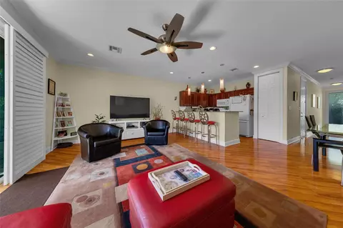 1327 SE 3rd Ave, Pompano Beach, FL 33060 photo 11