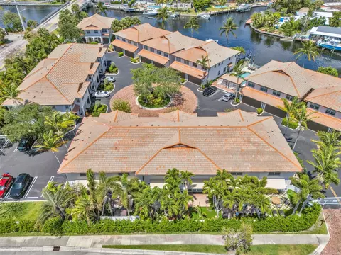 1327 SE 3rd Ave, Pompano Beach, FL 33060 photo 4