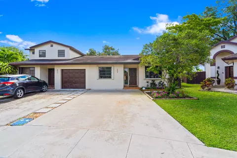 9909 SW 16th St, Pembroke Pines, FL 33025