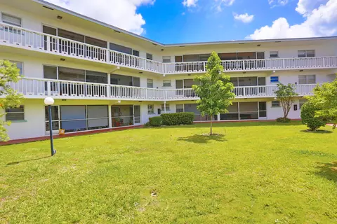 600 Pine Dr #209, Pompano Beach, FL 33060 photo 8