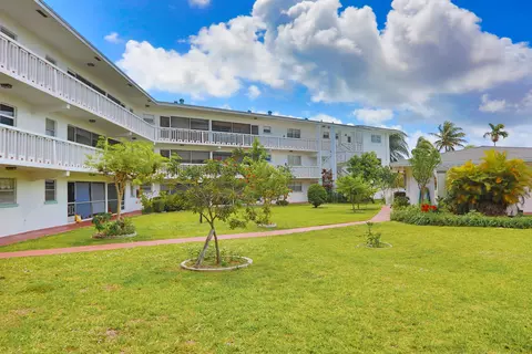 600 Pine Dr #209, Pompano Beach, FL 33060 photo 2