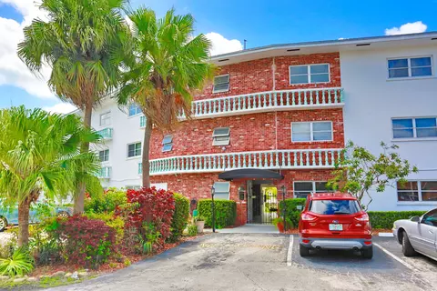 600 Pine Dr #209, Pompano Beach, FL 33060 photo 3