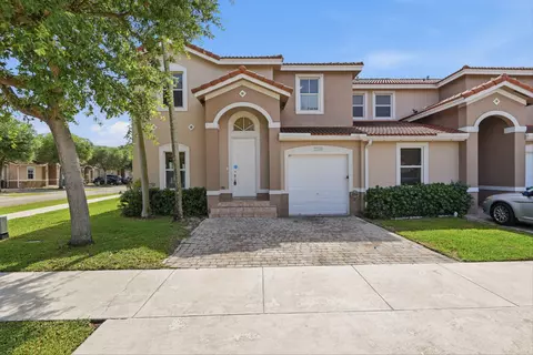 27598 SW 138th Ave, Homestead, FL 33032