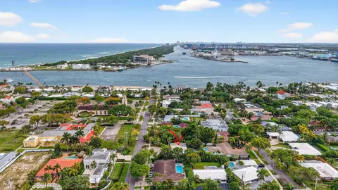1935 SE 25th Ave, Fort Lauderdale, FL 33316