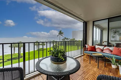 124 Lakeshore Dr #4280, North Palm Beach, FL 33408