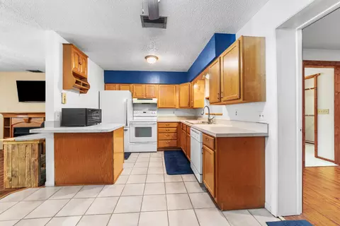 Kitchen - 1120 SW 8th Ct, Okeechobee, FL 34974 photo 1 of 4