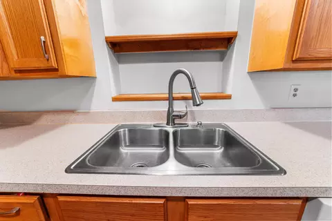 Kitchen - 1120 SW 8th Ct, Okeechobee, FL 34974 photo 2 of 4