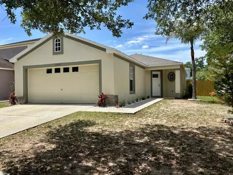 1001 Harvest Moon Dr, Seffner, FL 33584