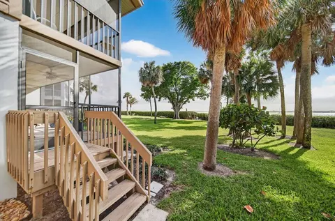 Exterior - 218 NEdgewater Dr #218, Stuart, FL 34996 photo 3 of 5