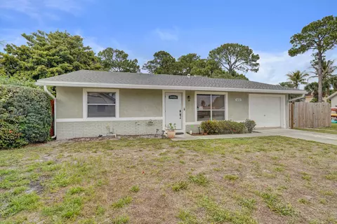 4878 Spartacus Dr, Lake Worth, FL 33463