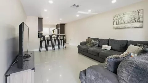 21322 NW 40th Cir Ct, Miami Gardens, FL 33055