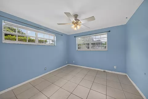 Bedroom - 3213 Dover Rd, Pompano Beach, FL 33062 photo 3 of 8