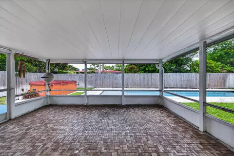 Exterior - 3213 Dover Rd, Pompano Beach, FL 33062 photo 7 of 13