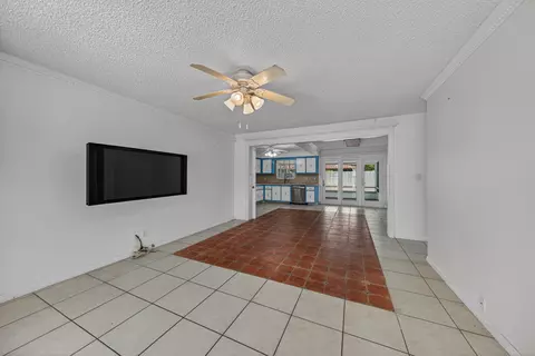 Living - 3213 Dover Rd, Pompano Beach, FL 33062 photo 1 of 8