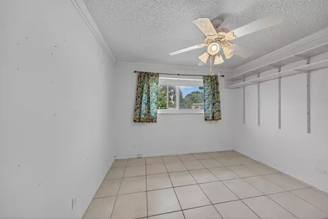 Bedroom - 3213 Dover Rd, Pompano Beach, FL 33062 photo 4 of 8