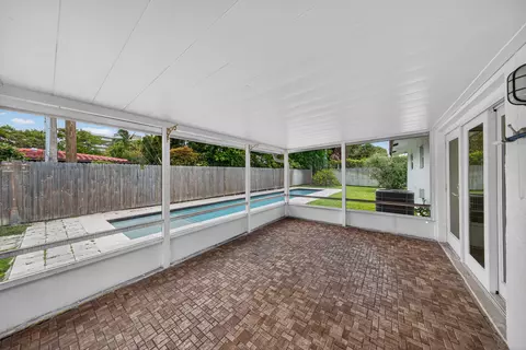 Exterior - 3213 Dover Rd, Pompano Beach, FL 33062 photo 8 of 13