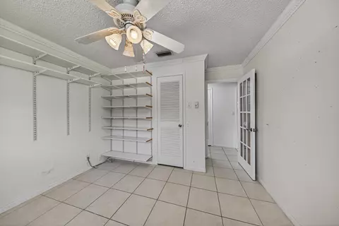 Bedroom - 3213 Dover Rd, Pompano Beach, FL 33062 photo 5 of 8