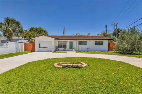 Exterior - 3213 Dover Rd, Pompano Beach, FL 33062 photo 11 of 13