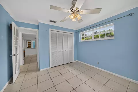 Bedroom - 3213 Dover Rd, Pompano Beach, FL 33062 photo 2 of 8