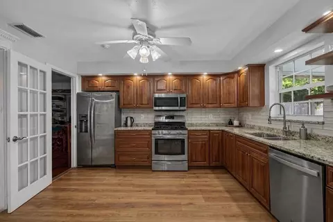 Kitchen - 3213 Dover Rd, Pompano Beach, FL 33062 photo 1 of 5
