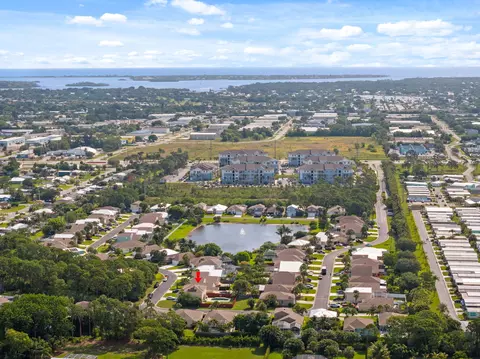 View/Area - 4620 SE Winter Haven Ct, Stuart, FL 34997 photo 4 of 6