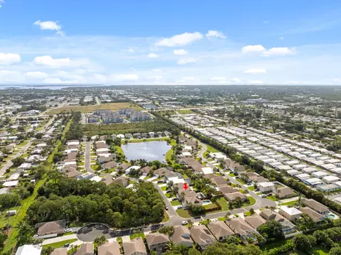 View/Area - 4620 SE Winter Haven Ct, Stuart, FL 34997 photo 3 of 6