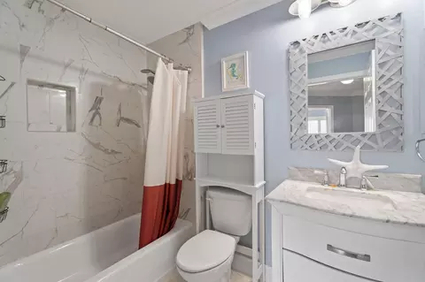 Bath - 4620 SE Winter Haven Ct, Stuart, FL 34997 photo 4 of 4