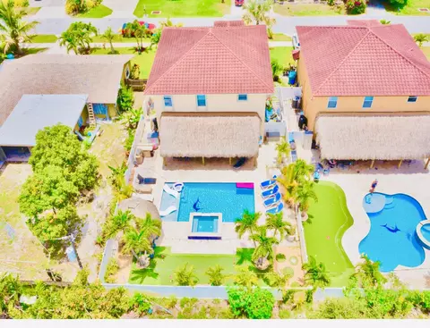 420 SW 1st Ave, Boynton Beach, FL 33435