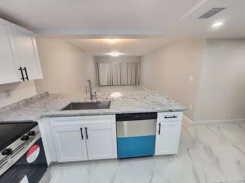 485 N Pine Island Rd #204A, Plantation, FL 33324