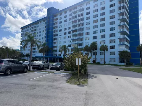 4001 Hillcrest Dr #510, Hollywood, FL 33021